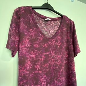LuLaRoe, Iris Tee, Size Large